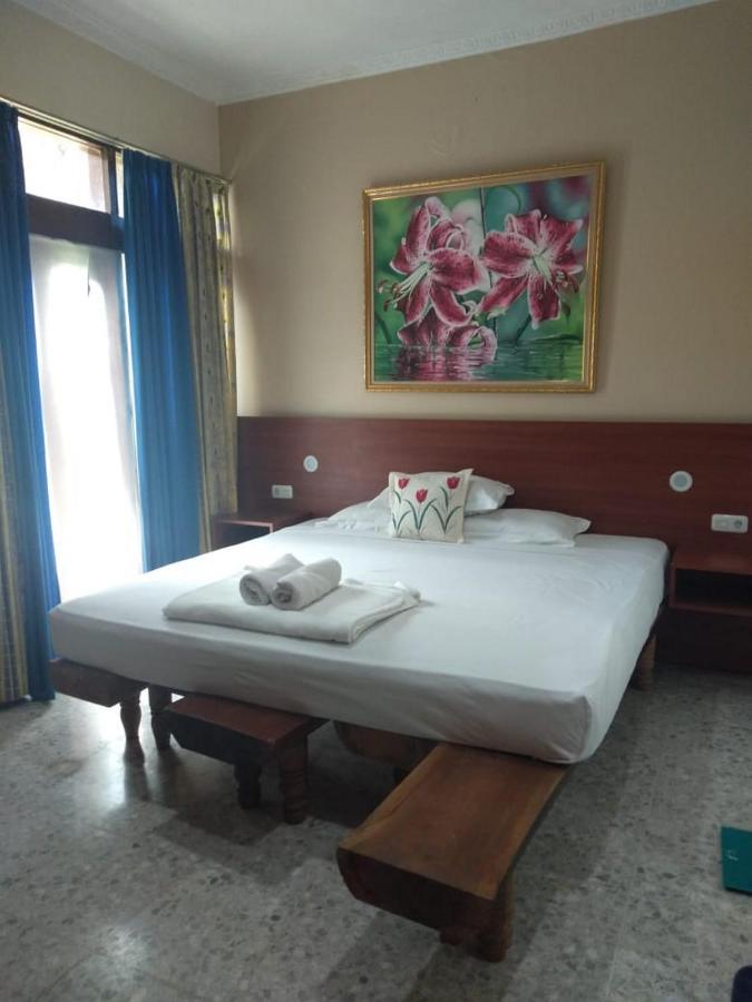 Mango House Semarang Redpartner Ξενοδοχείο Εξωτερικό φωτογραφία