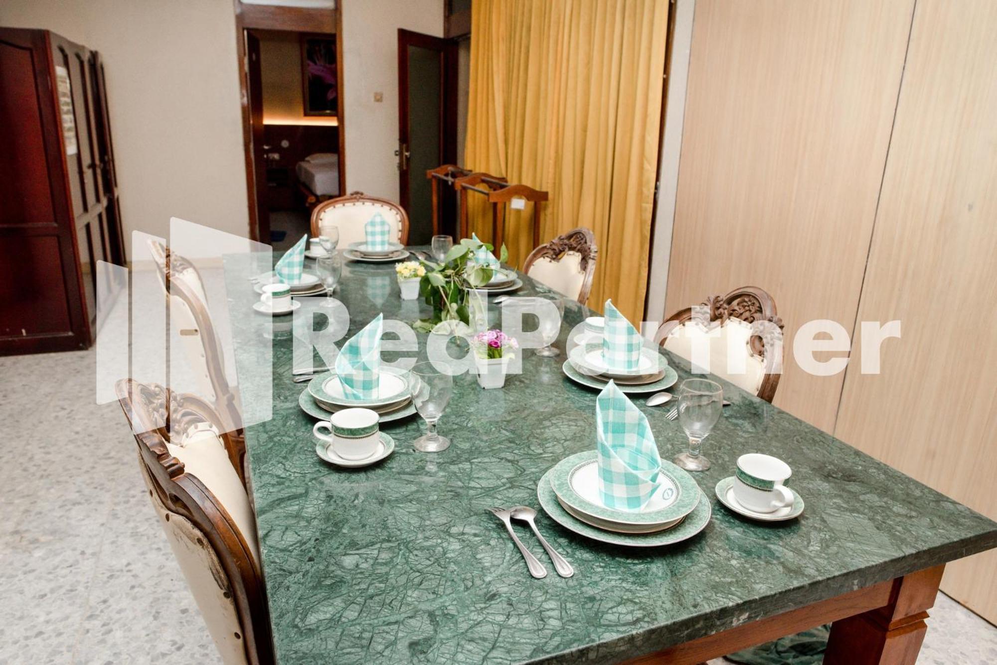 Mango House Semarang Redpartner Ξενοδοχείο Εξωτερικό φωτογραφία